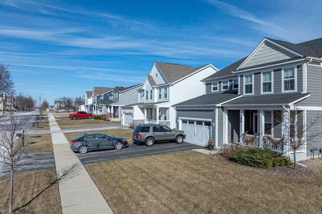 Ryan Homes Settler's Ridge in Sugar Grove, IL - Building Photo - Building Photo