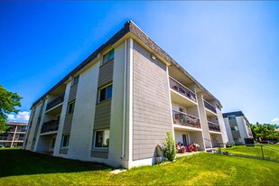 4730-4760-4760 Pasqua St in Regina, SK - Building Photo