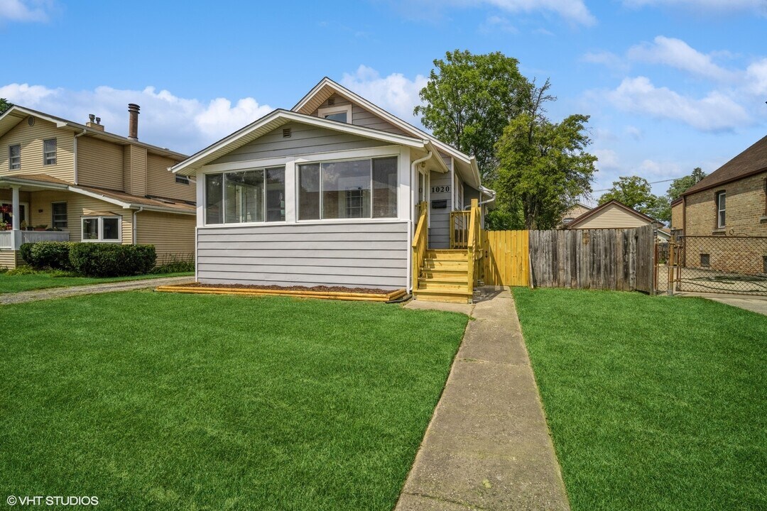 1020 Rose Ave in Des Plaines, IL - Building Photo