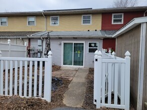 2773 Joanne Marie Way in Allentown, PA - Foto de edificio - Building Photo