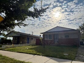19627 Algonac St in Detroit, MI - Building Photo