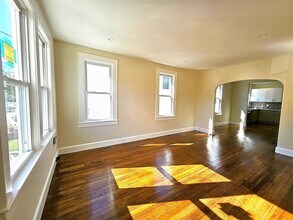 244 Centre Ave in Secaucus, NJ - Building Photo - Building Photo