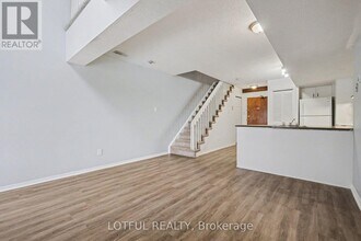 237 Loretta Ave S in Ottawa, ON - Building Photo - Building Photo