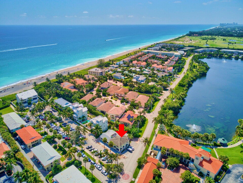 350 Celestial Way in Juno Beach, FL - Building Photo