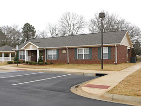 Coosa Village in Sylacauga, AL - Building Photo - Building Photo