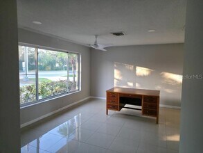 2111 N Keene Rd in Clearwater, FL - Building Photo - Building Photo