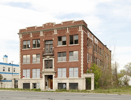 17926 Woodward Ave Apartments