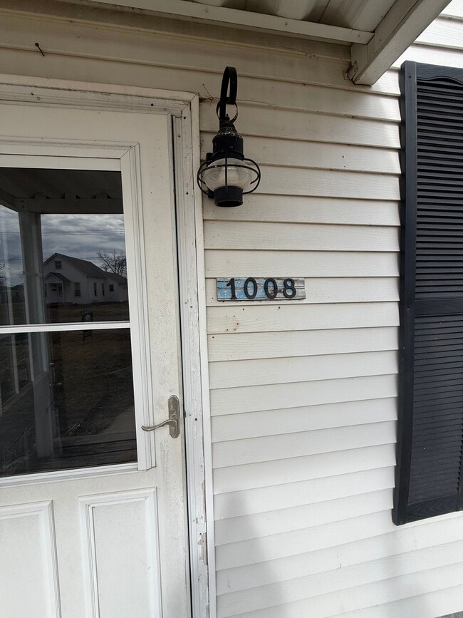 1008 Locust in Carrollton, IL - Building Photo - Building Photo