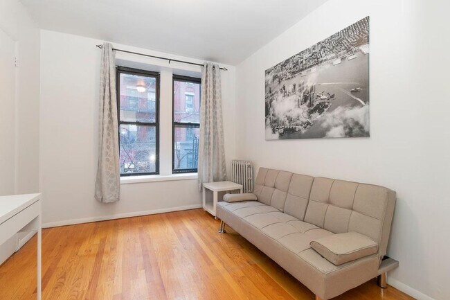 304e E 95th St in New York, NY - Building Photo - Building Photo