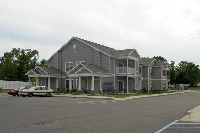 Beeline Apartments in Holland, MI - Foto de edificio - Building Photo