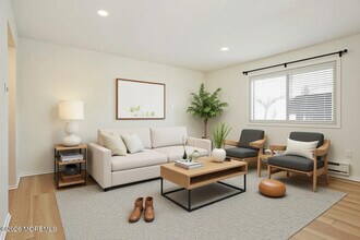 38 Medford Ct in Red Bank, NJ - Building Photo - Building Photo