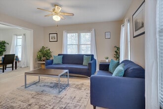 2210 Wilshire Dr in Durham, NC - Foto de edificio - Building Photo