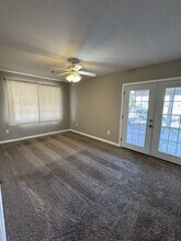 2528 S Hiram Ave in Wichita, KS - Building Photo - Building Photo