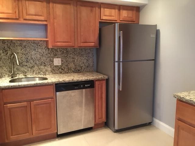 property at 4154 Inverrary Dr