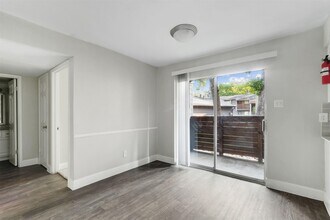 17989 Gulf Pines Dr in Houston, TX - Building Photo - Building Photo