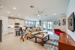 415 Polihale Wy, Unit ID1307096P in Naples, FL - Building Photo