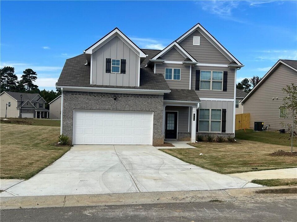 213 Cornwell Wy in Calhoun, GA - Building Photo