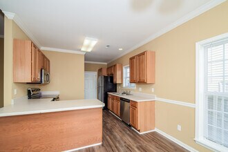 195 Bonneville Dr in Calera, AL - Building Photo - Building Photo