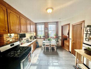 170 Endicott St, Unit 2 in Boston, MA - Building Photo - Building Photo