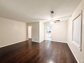 1232 San Felipe St in Angleton, TX - Building Photo - Building Photo