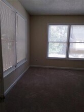 1600 Oakpoint Dr SW in Marietta, GA - Building Photo - Building Photo