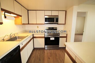 85 Brainerd Rd, Unit 303 in Boston, MA - Building Photo - Building Photo