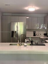 10902 NW 83rd St in Doral, FL - Building Photo - Building Photo