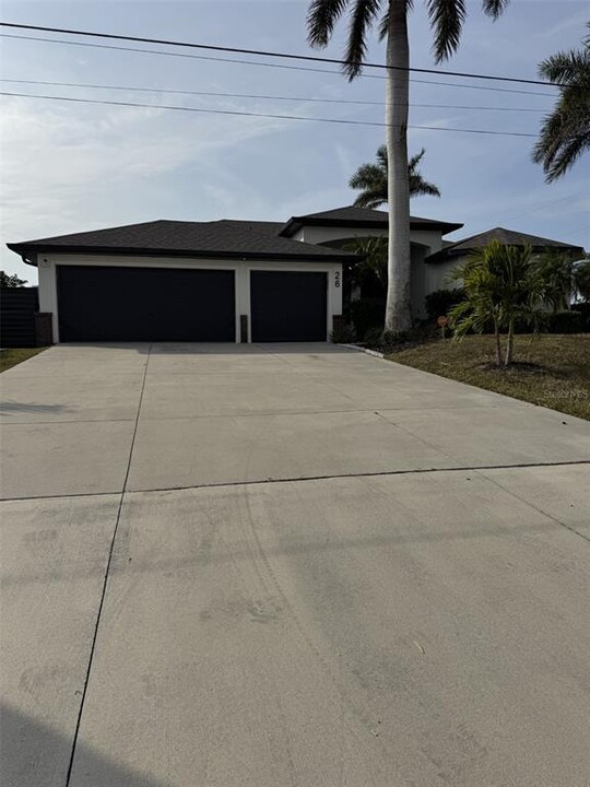 26 NW 8th Pl in Cape Coral, FL - Building Photo