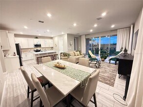 244 Hillcrest Dr in Dundee, FL - Building Photo - Building Photo