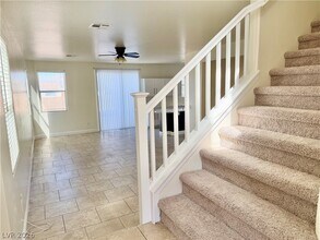 4556 Hearts Desire Ave in Las Vegas, NV - Building Photo - Building Photo