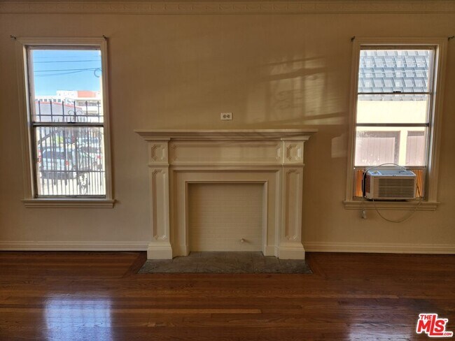 3326 5th St in Los Angeles, CA - Building Photo - Building Photo