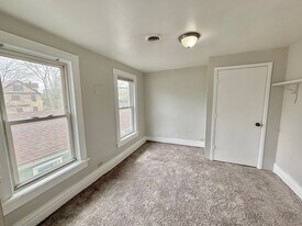 39 Parkway in Rochester, NY - Building Photo