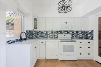 1260 Milan Ave in Coral Gables, FL - Building Photo - Building Photo