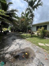 817 NE 37th St in Oakland Park, FL - Building Photo - Building Photo