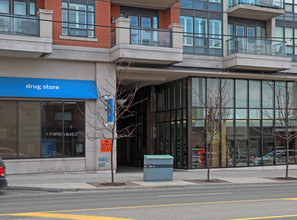 Shoppes on Avenue in Toronto, ON - Building Photo - Building Photo