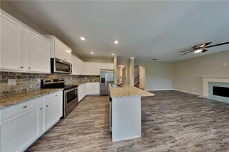 354 Hawthorn Dr in Dallas, GA - Building Photo - Building Photo