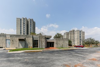 Smathers Plaza I in Miami, FL - Building Photo - Building Photo