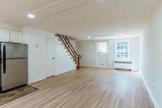 2800 Woodpipe Ln in Philadelphia, PA - Building Photo - Building Photo