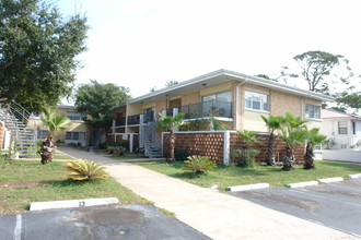 Coconut Palms in Daytona Beach, FL - Building Photo - Building Photo