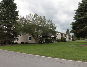 New Carriage House Apartments in Clinton, NY - Building Photo - Building Photo