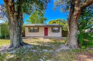 6221 5th Ave S in St. Petersburg, FL - Building Photo