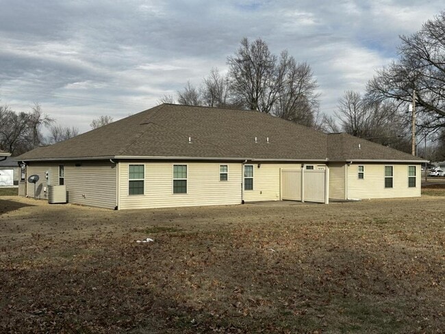 822 15th St in Webb City, MO - Building Photo - Building Photo