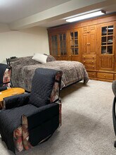 241 Wedgewood Cir in Lake In The Hills, IL - Building Photo - Building Photo