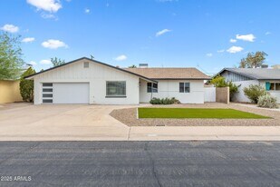 113 E Fairmont Dr in Tempe, AZ - Building Photo