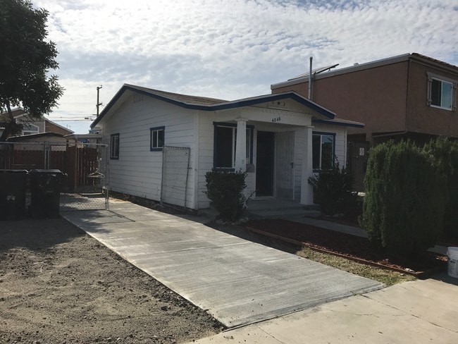 4248 35th St in San Diego, CA - Foto de edificio - Building Photo
