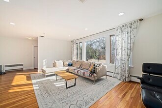 66 Roosevelt Rd in Newton, MA - Building Photo - Building Photo