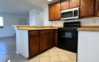 58785 Barron Dr, Unit B in Yucca Valley, CA - Building Photo - Building Photo