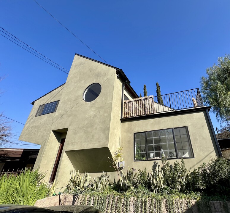 1120 Rosario Dr, Unit IG*TW in Topanga, CA - Foto de edificio