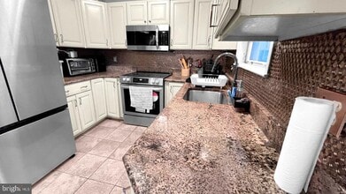 2 Harrod Ct in Reisterstown, MD - Building Photo - Building Photo