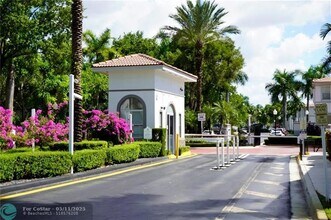 4221 SW 157th Ave in Miramar, FL - Building Photo - Building Photo